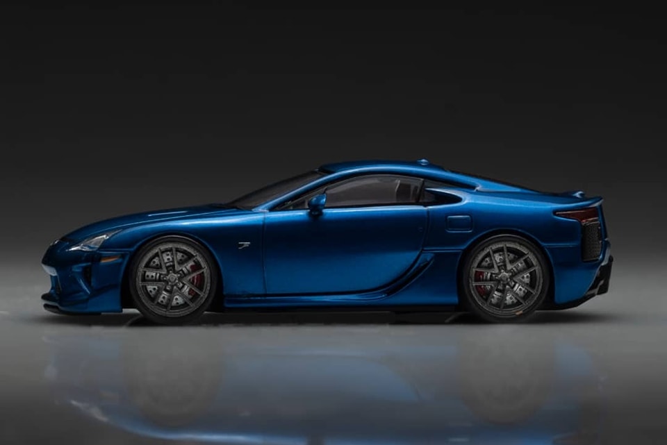 (CM64-LFA-05) Lexus LFA (Blue)