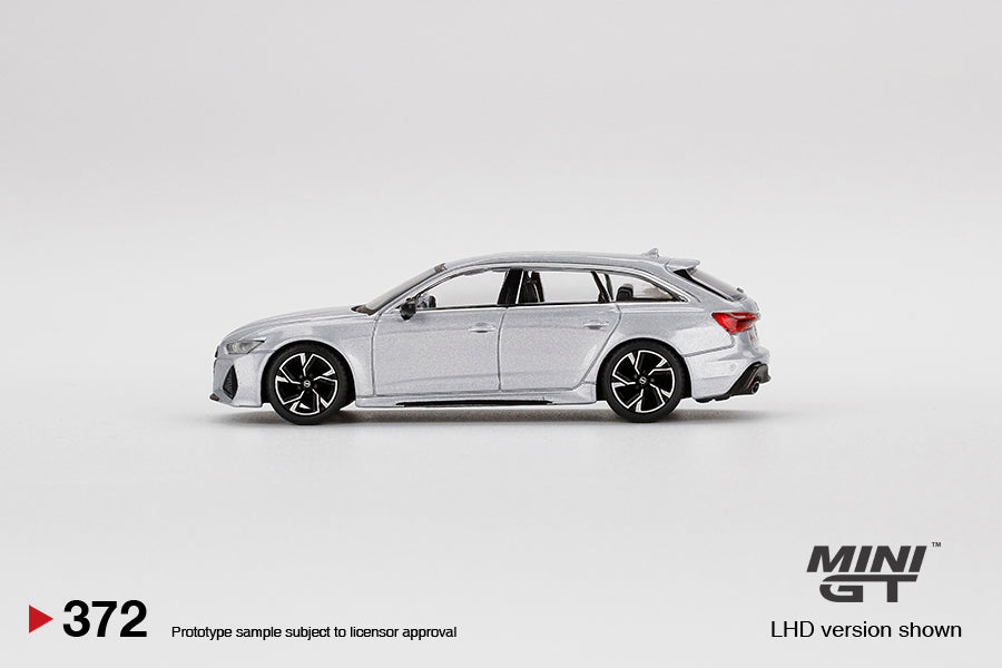 (MGT00372-BL) Audi RS 6 Avant Carbon Black Edition Florett Silver (Blister version)