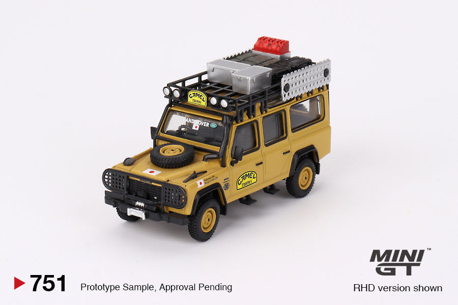 (MGT00751) Land Rover Defender 110 1989 Camel Trophy Amazon Team Japan