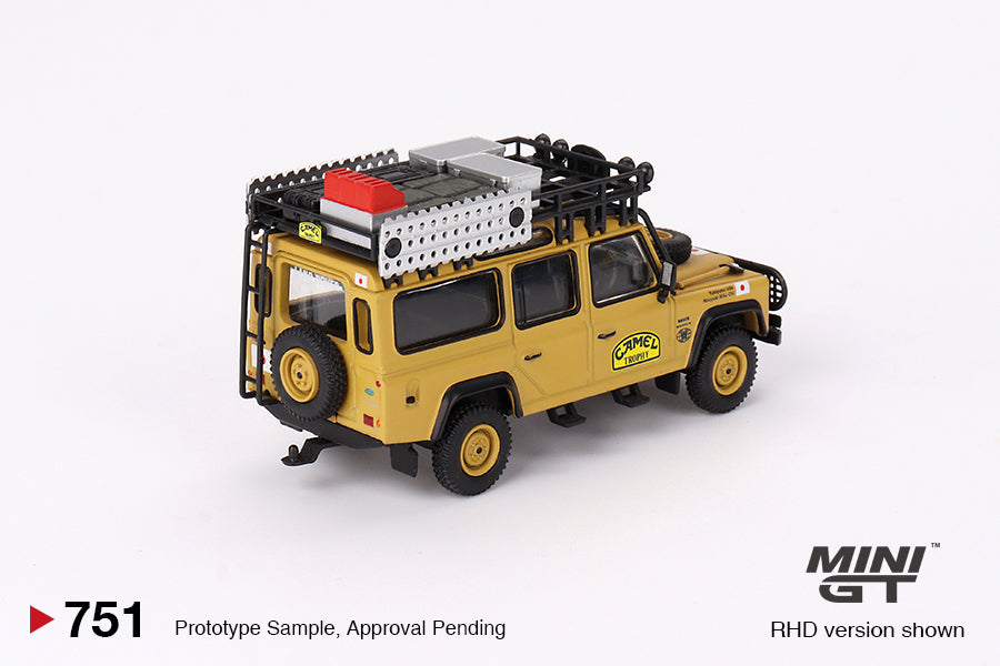 (MGT00751) Land Rover Defender 110 1989 Camel Trophy Amazon Team Japan