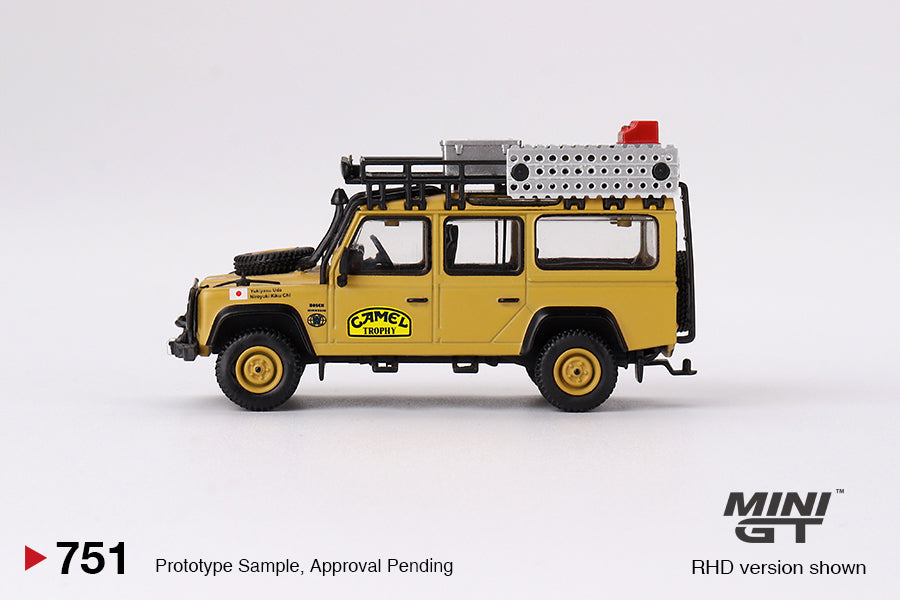 (MGT00751) Land Rover Defender 110 1989 Camel Trophy Amazon Team Japan