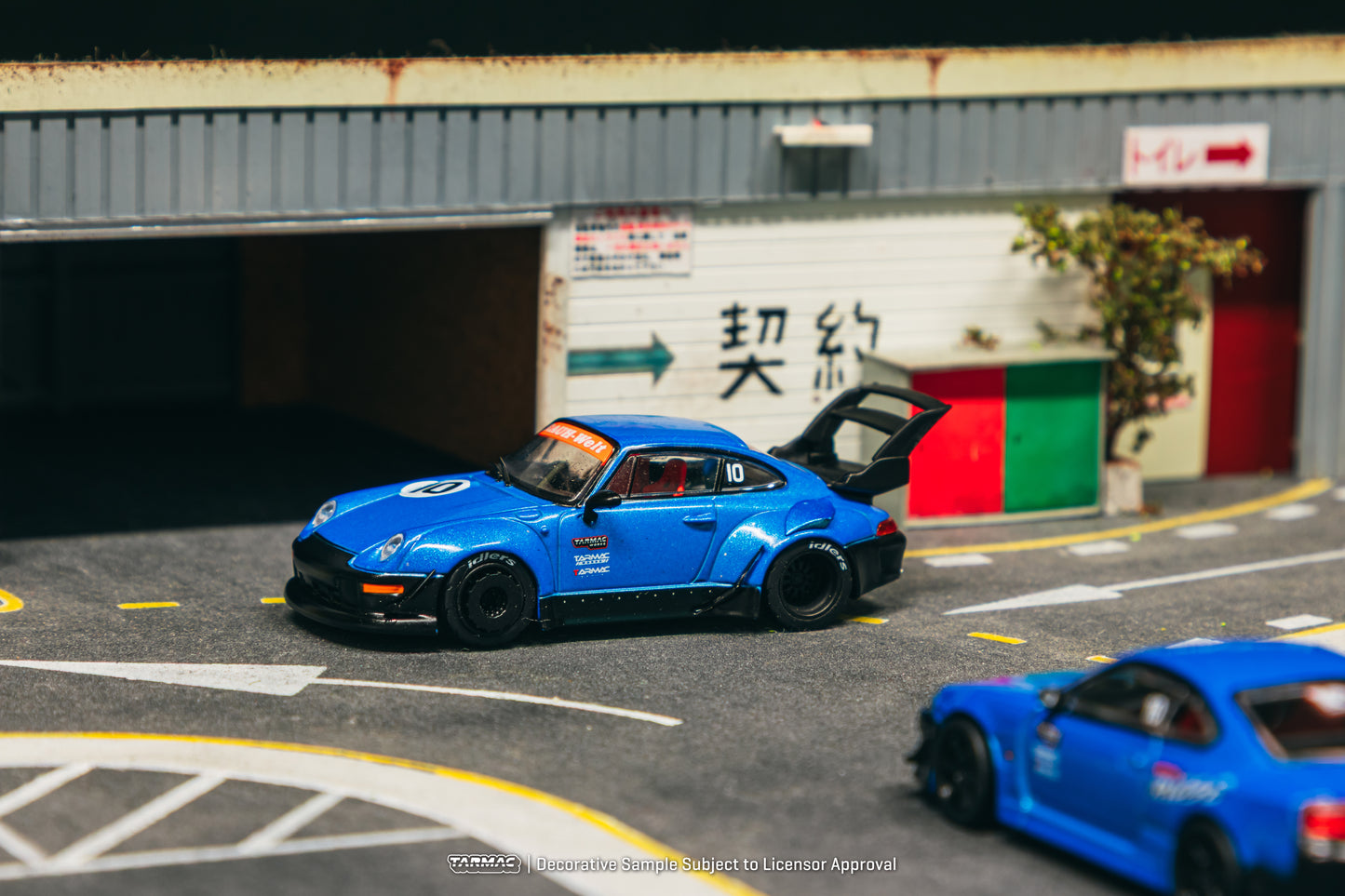 (Pre-Order) (T64-TL017-10TH) - RWB 993 (Tarmac Works 10th Anniversary)