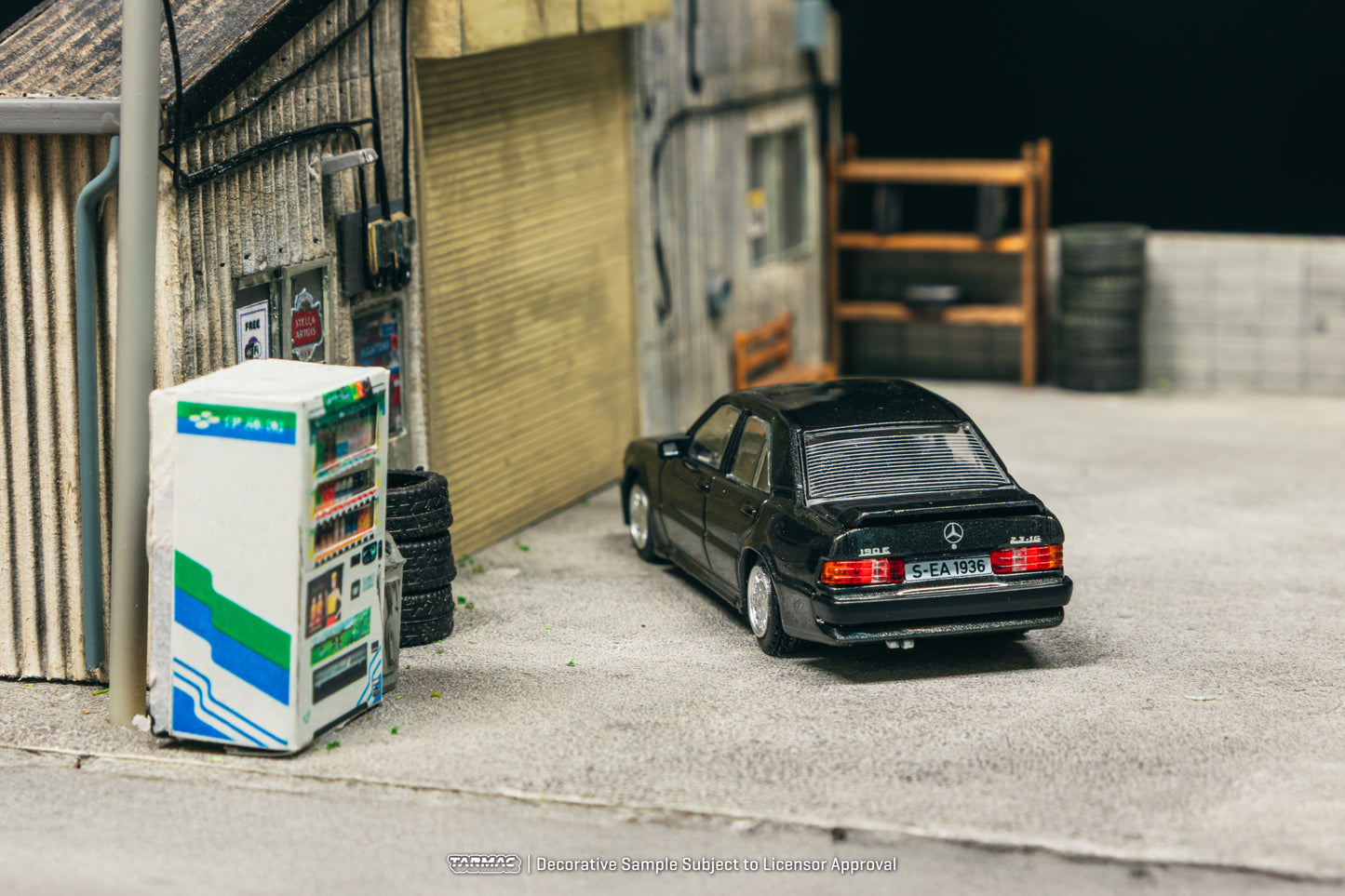 (T64G-047-BK) Mercedes-Benz 190 E 2.3-16 - Blue-Black metallic