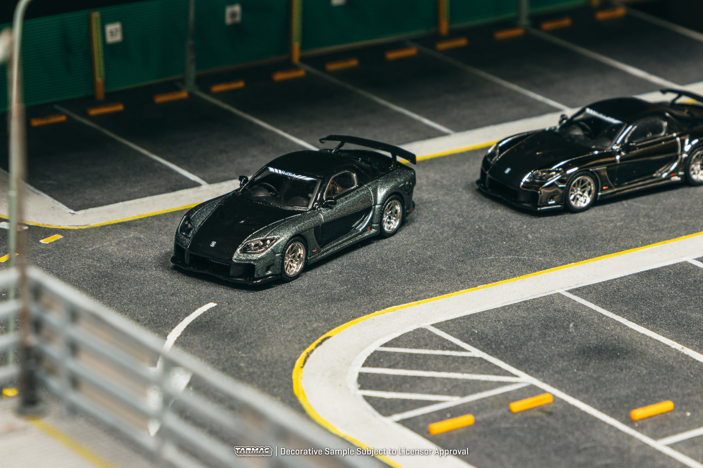 (Pre-Order) (T64G-075-GY) - Mazda RX-7 VeilSide Fortune7 Grey metallic / Black