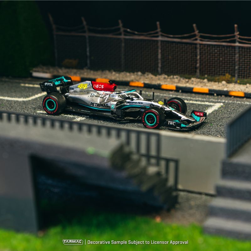 (Pre-Order) (T64G-F037-LV) Mercedes-AMG F1 W12 E Performance