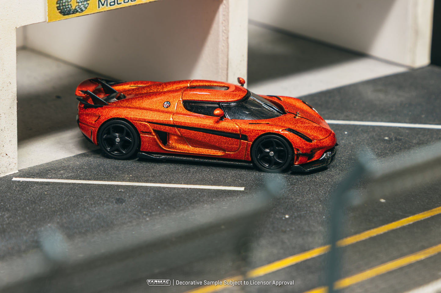 (T64G-TL017-OR) - Koenigsegg Regera (Orange)