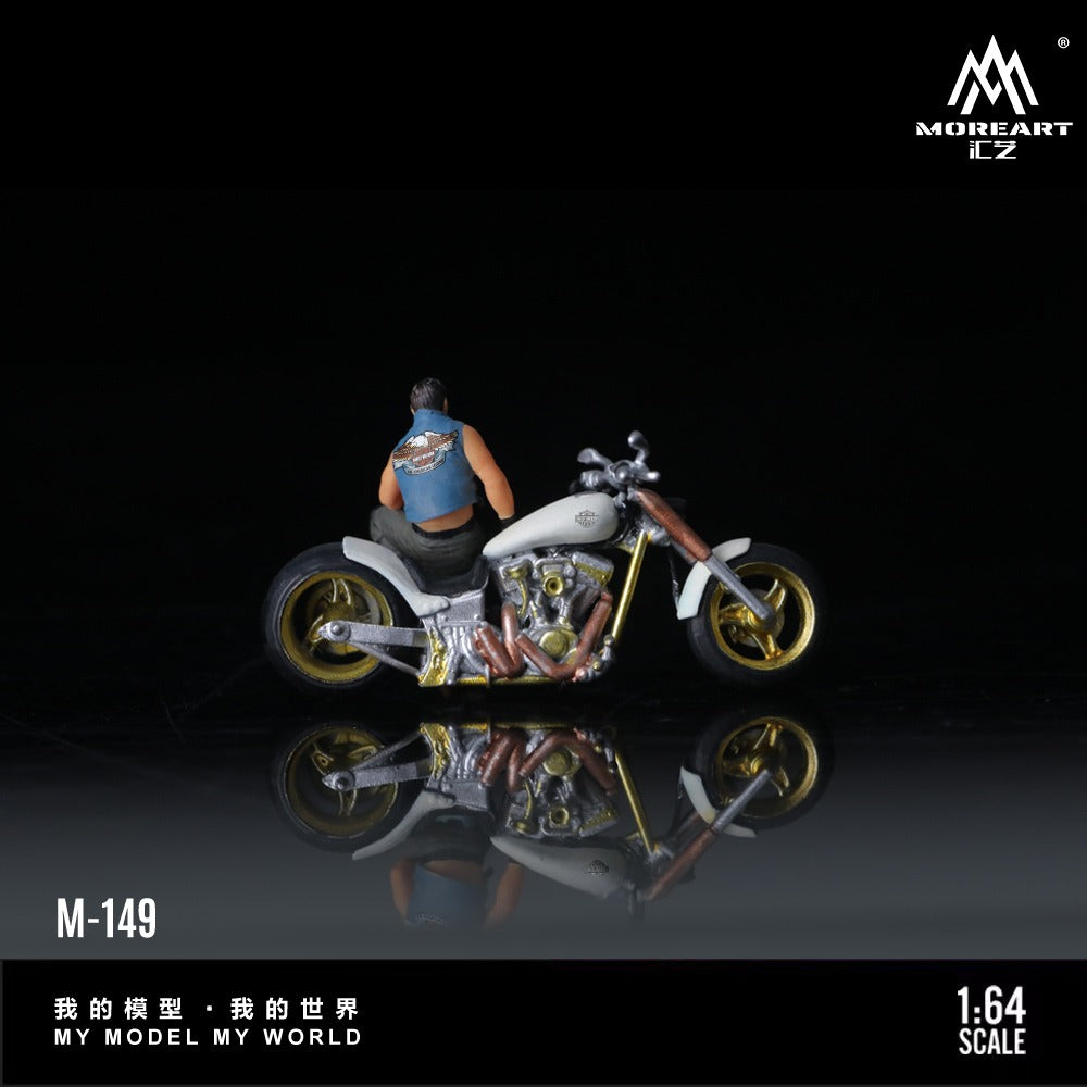(Pre-Order) (MO222149) Harley White with figurine