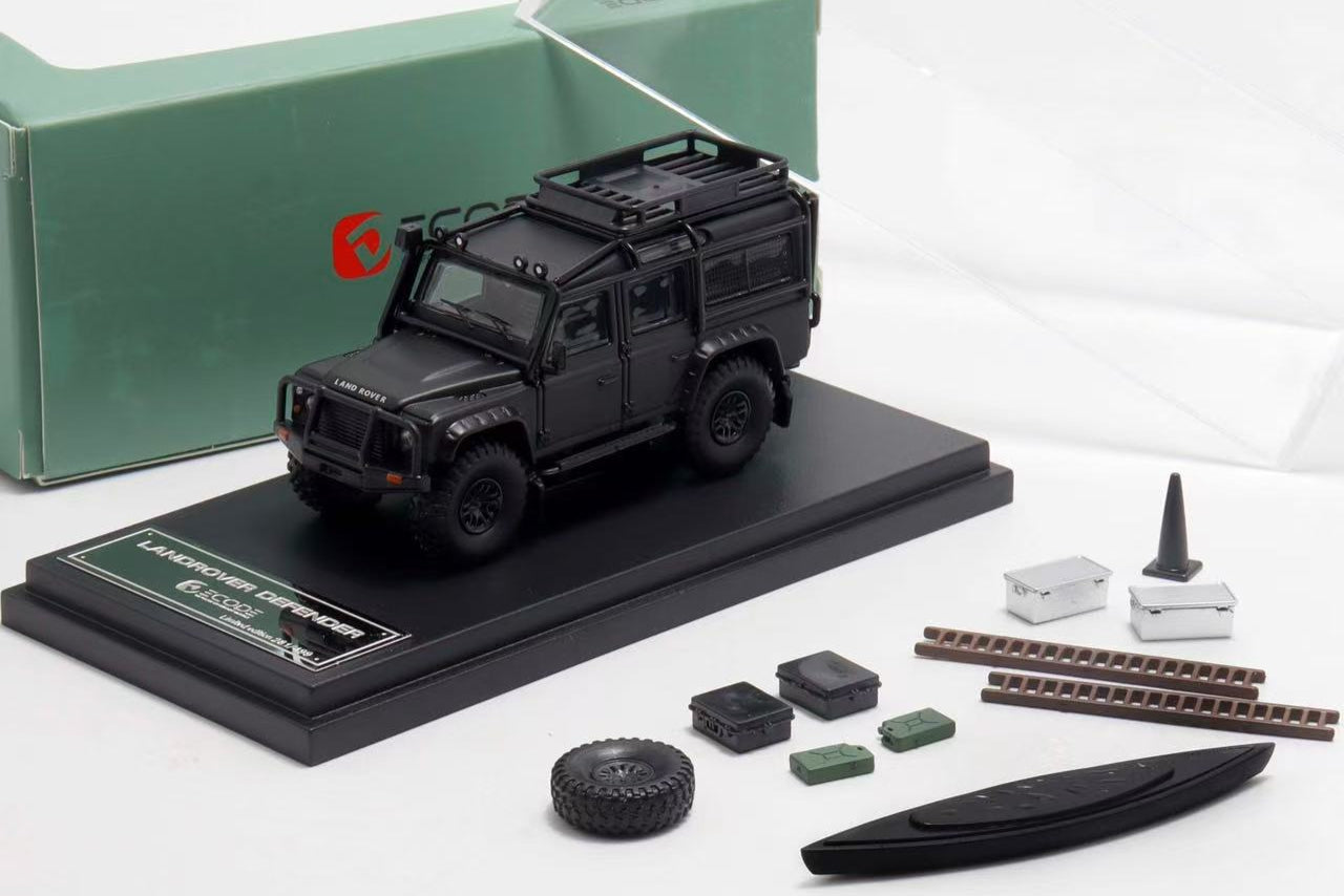 Master x Decode - Land Rover Defender with accessories (Matte Black)