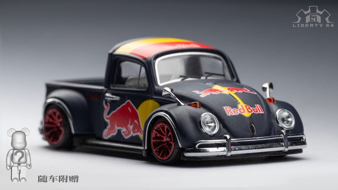 (Pre-Order) - Beetle pickup truck + bear doll (Redbull livery)