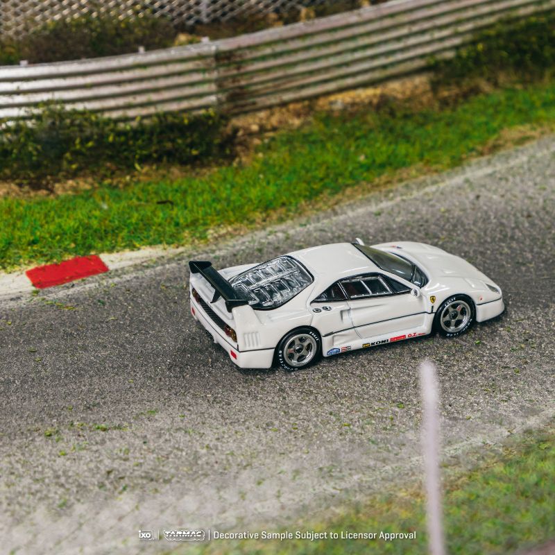 (T64R-076-WH) Ferrari F40 Lightweight White