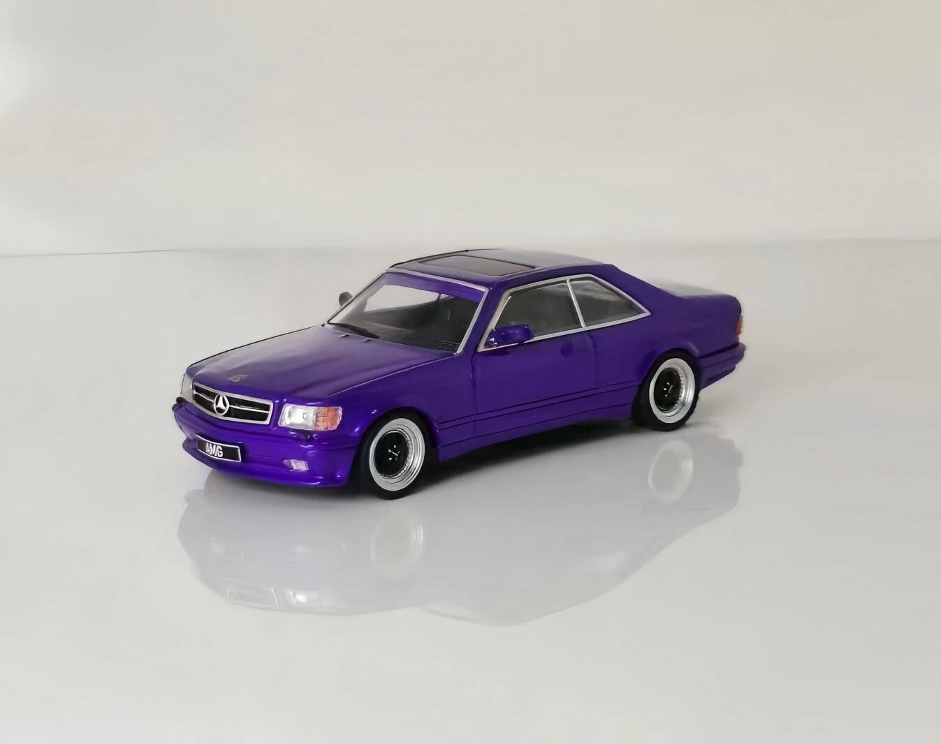 RHINO MODEL - Mercedes-Benz 560 SEC AMG (Purple)