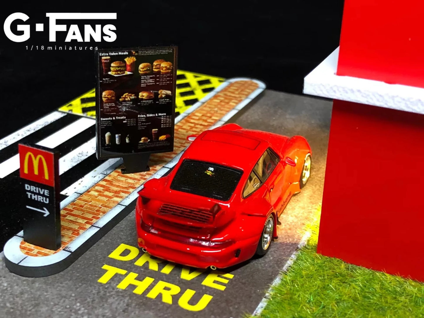 (710033) - G-Fans 1:64 McDonald's Building Diorama