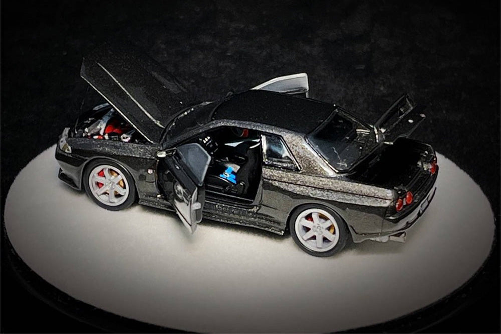 (641101B) - Nissan GTR R32 Metallic Grey (Deluxe Version)