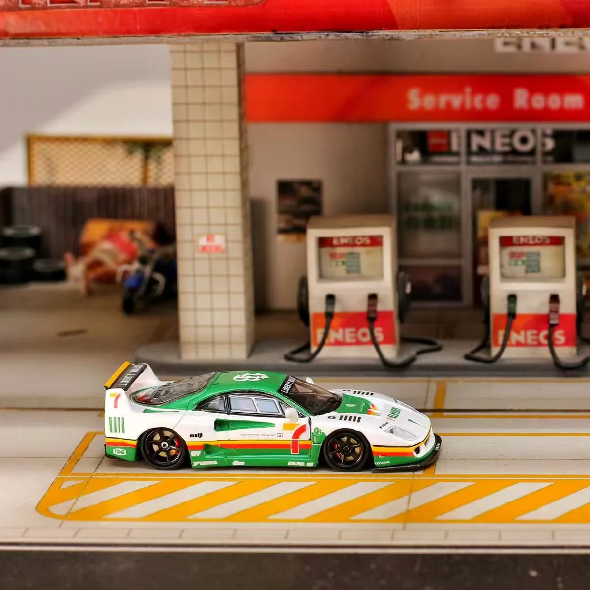 Ghost Player - LBWK F40 7/11 Livery