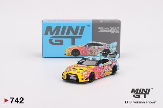 (MGT00742-BL) - LB-Silhouette WORKS GT NISSAN 35GT-RR Ver.1 LBWK KUMA (Blister version)