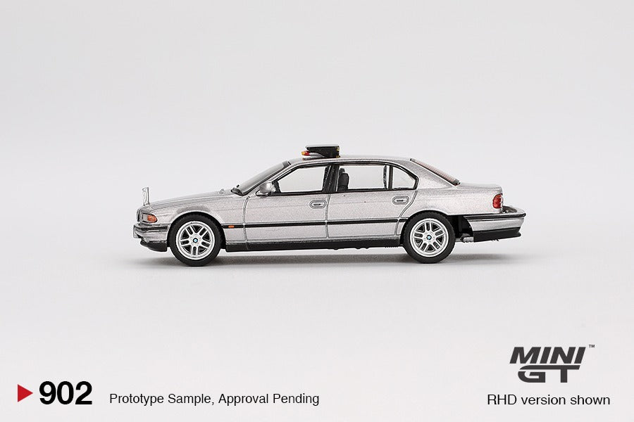(MGT00902-007G) - BMW 750IL - German blister packaging