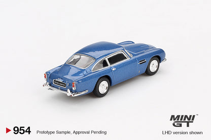 (MGT00954) Aston Martin DB5 Sierra Blue (Box Version)
