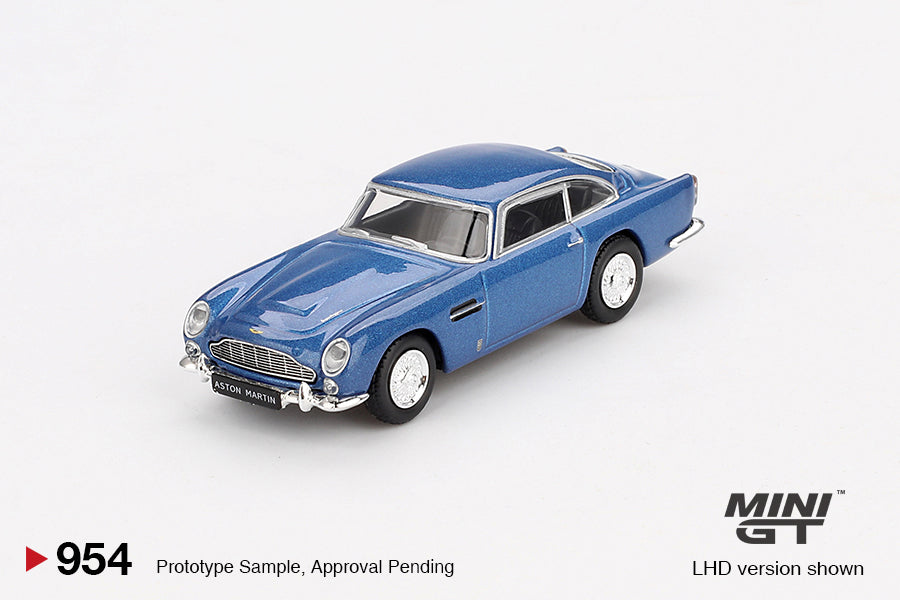 (MGT00954) Aston Martin DB5 Sierra Blue (Box Version)