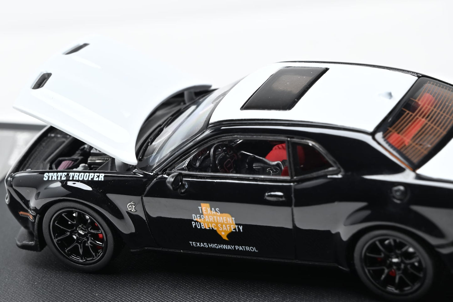 (Pre-Order) Stance Hunters - Dodge Challenger SRT Hellcat