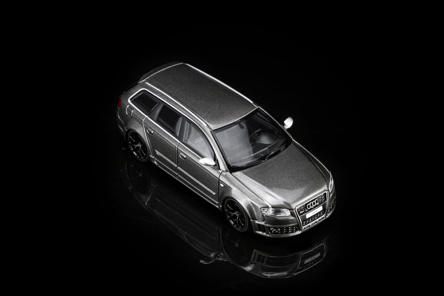(Pre-Order) Motorhelix - Audi RS4 (B7) 2005 (3 Variants)
