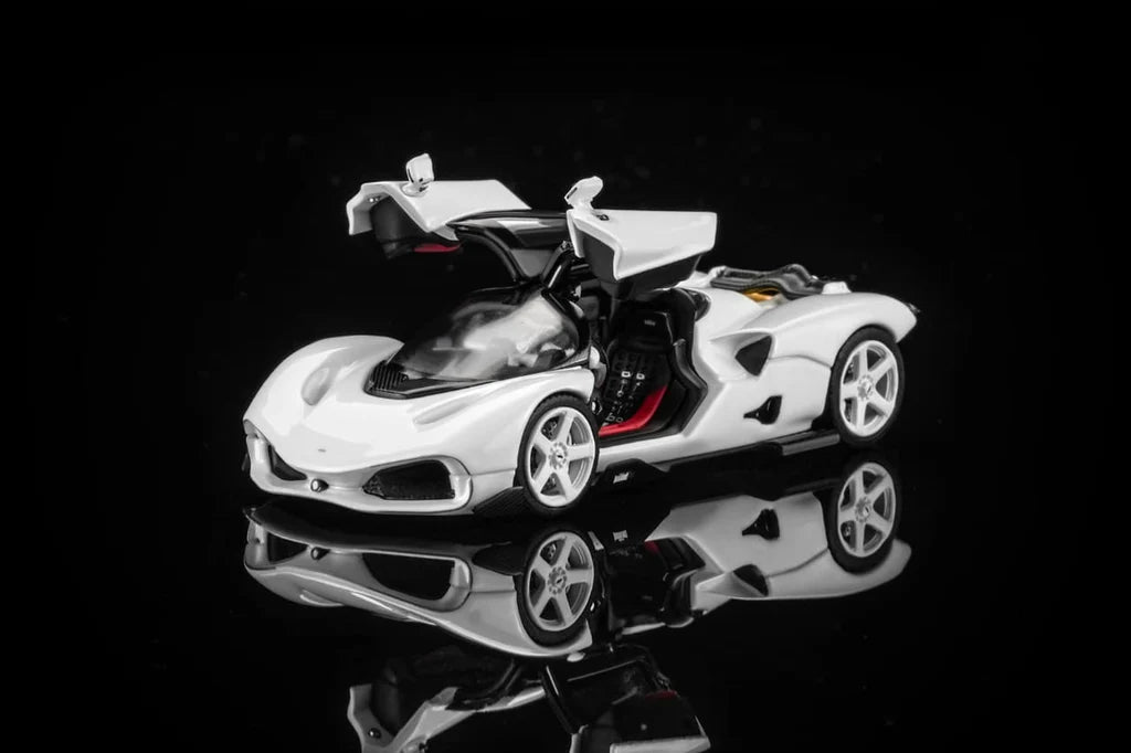 (Pre-Order) (M67002) Nilu27 (White)