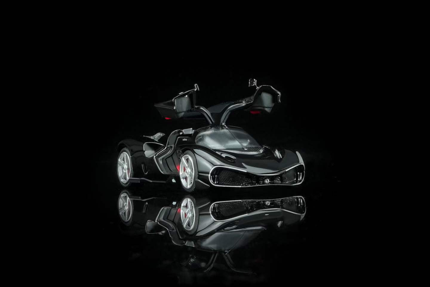(Pre-Order) (M67003) Nilu27 (Black)