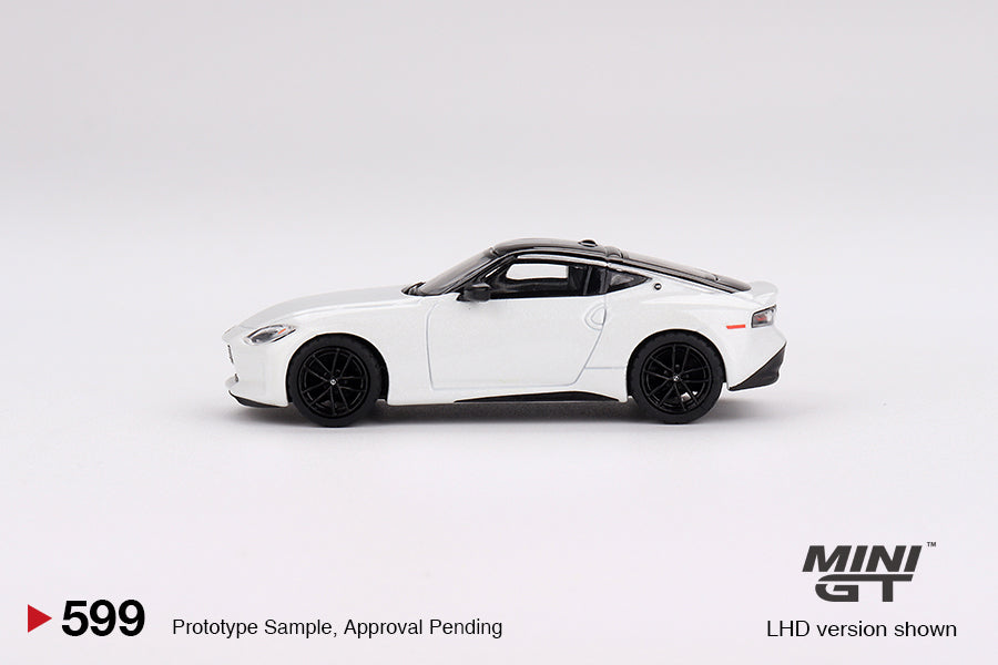 (MGT00599-BL) Nissan Z Performance 2023 Everest White (Blister version)