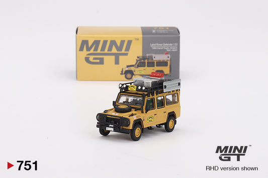 (MGT00751) Land Rover Defender 110 1989 Camel Trophy Amazon Team Japan