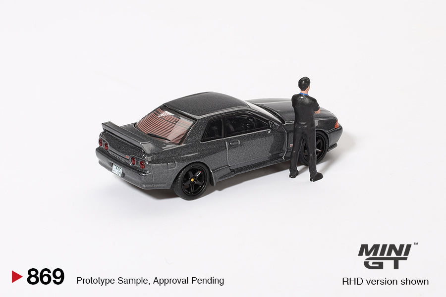 (MGT00869) Nissan Skyline GT-R R32 Nismo Gunmetal with Matsuda Figure