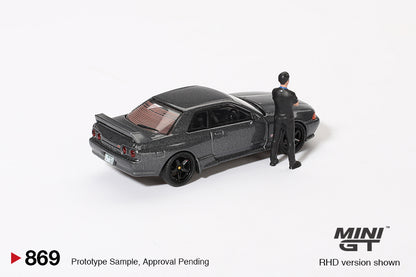 (MGT00869) Nissan Skyline GT-R R32 Nismo Gunmetal with Matsuda Figure