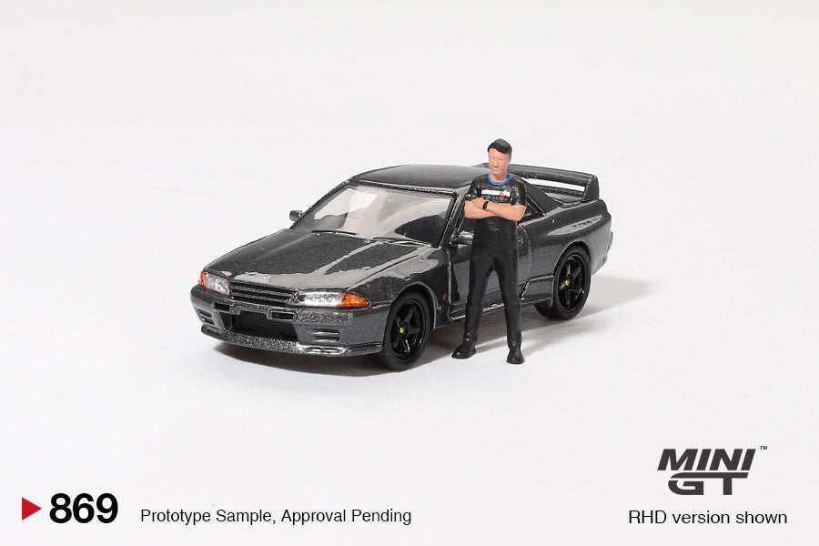 (MGT00869) Nissan Skyline GT-R R32 Nismo Gunmetal with Matsuda Figure