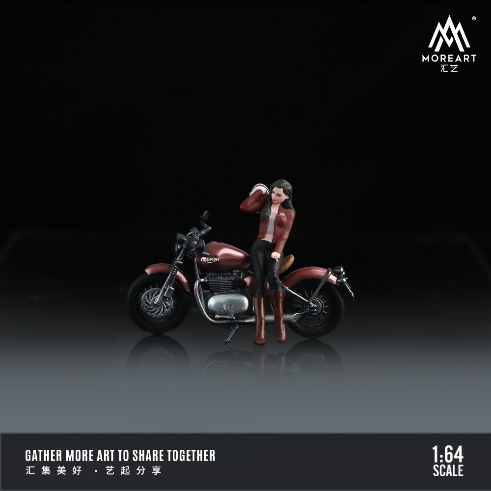 (MO222070) Triumph Bobber 1200CC with figurine