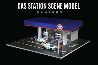 (MO936203) Gulf gas station scene
