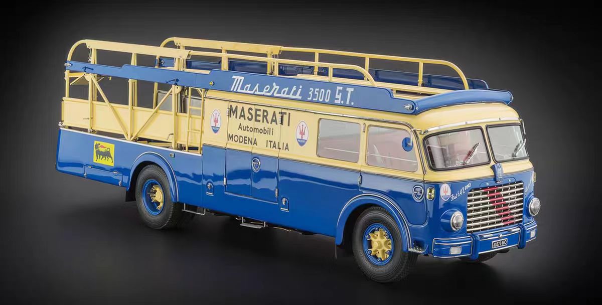 (Pre-Order) CMC - Maserati Racing transporter, Typ Fiat 642 RN2 Bartoletti, 1957