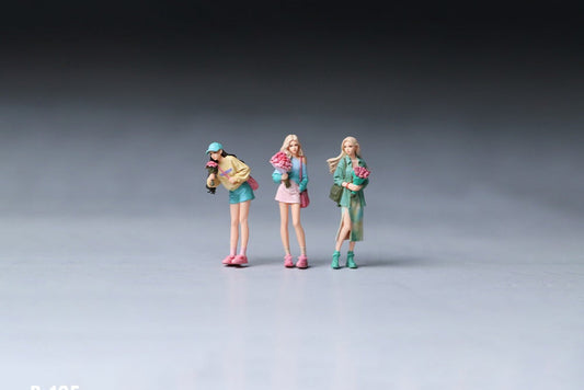 MoreArt 1:64 Handing Flower Casual Best Friends Trio Doll Set Resin Model (MO223105) - Front View
