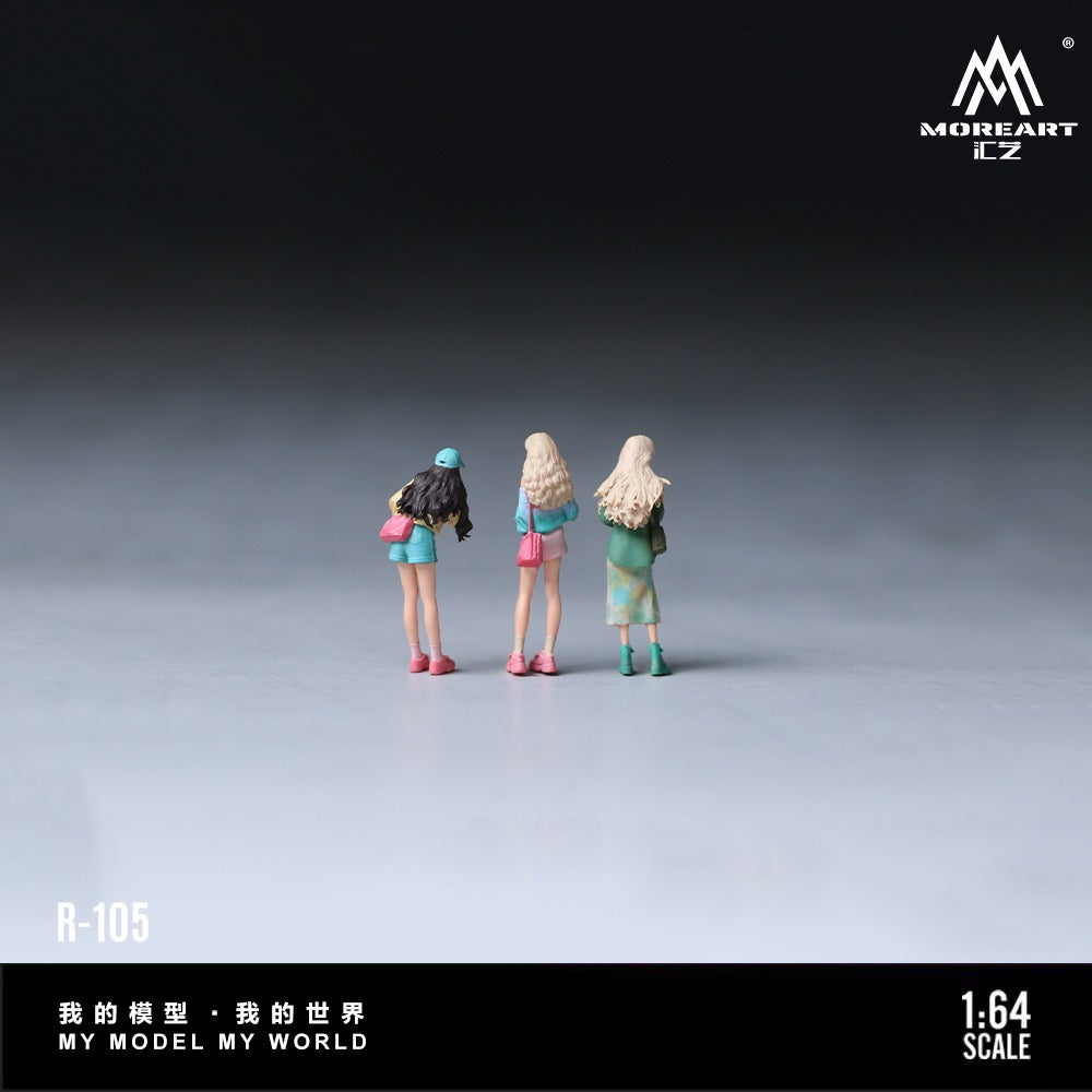 MoreArt 1:64 Handing Flower Casual Best Friends Trio Doll Set Resin Model (MO223105) - Rear View 