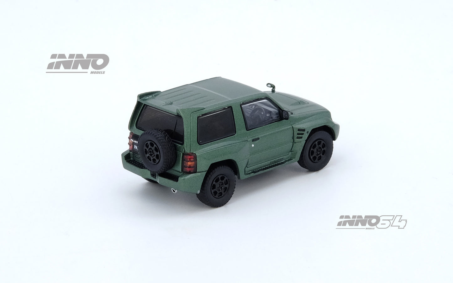 (Pre-Order) (IN64-EVOP-SGRE) MITSUBISHI PAJERO EVOLUTION Satin Green