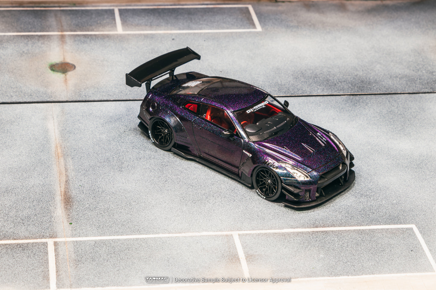 (Pre-Order) (T43-019-MP) - LB-WORKS NISSAN GT-R R35 type 2 (Midnight purple)