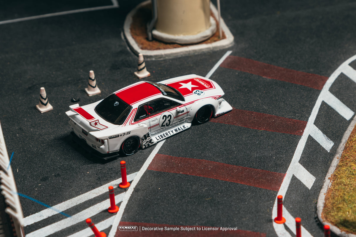 (Pre-Order) (T64-097-25TAS) LB-KAIDO WORKS Nissan R32 Skyline Tarmac