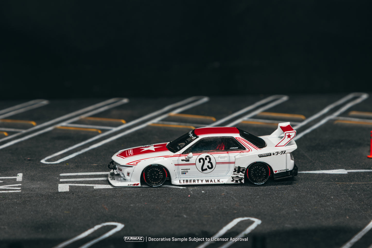(Pre-Order) (T64-097-25TAS) LB-KAIDO WORKS Nissan R32 Skyline Tarmac