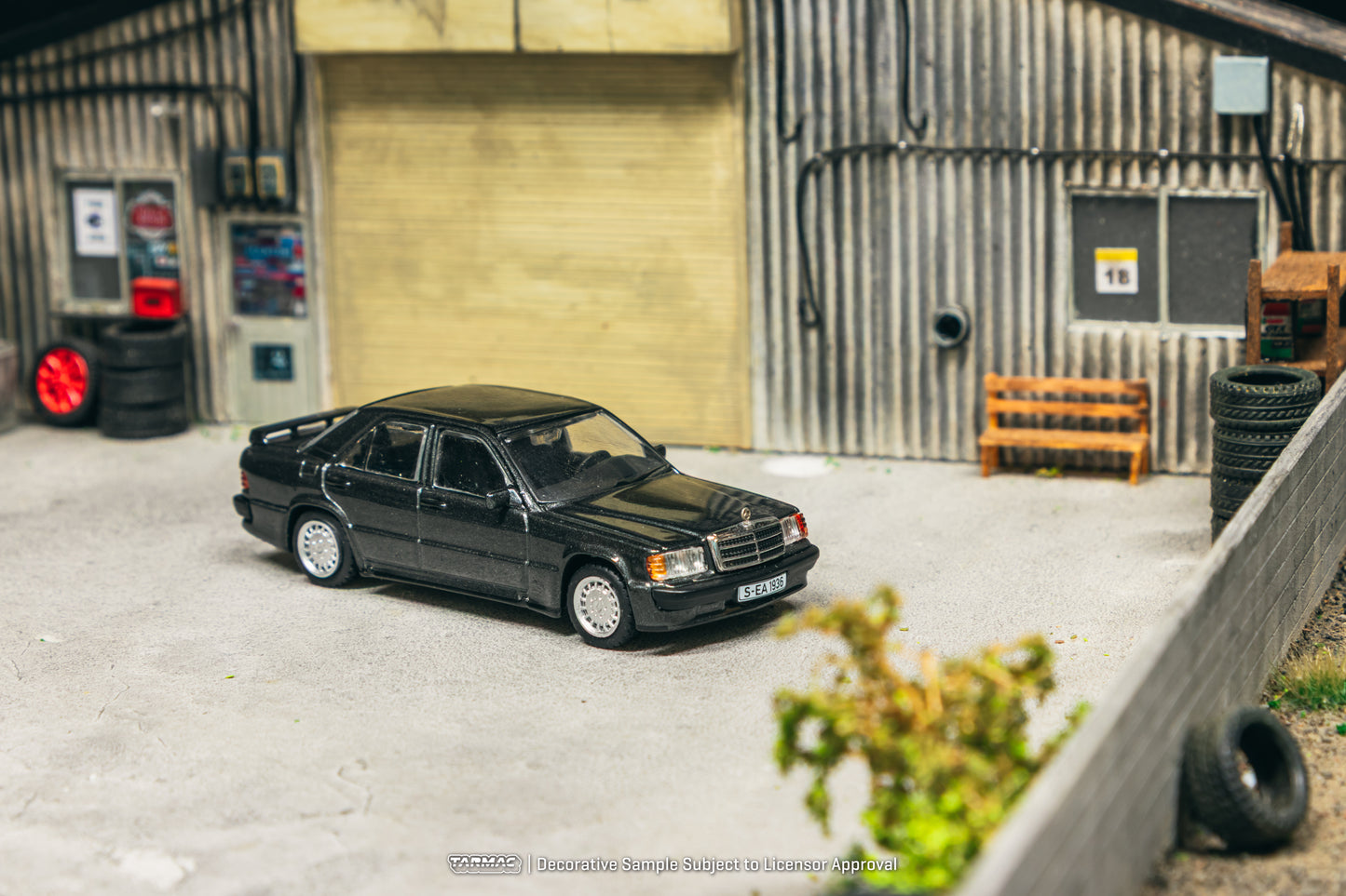 (T64G-047-BK) Mercedes-Benz 190 E 2.3-16 - Blue-Black metallic