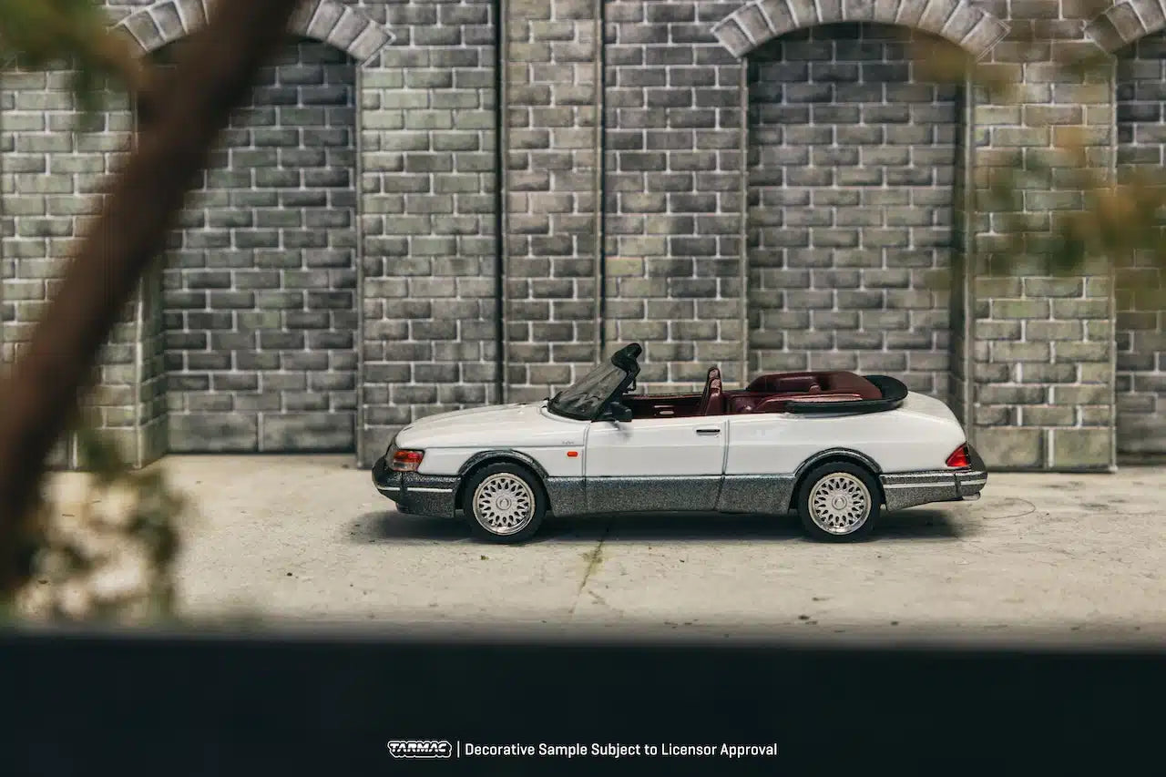 (Pre-Order) (T64G-067-WH) Saab 900 Turbo Convertible White