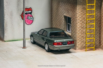 (T64G-082-GY) Lexus LS400 (UCF10) Flint Grey