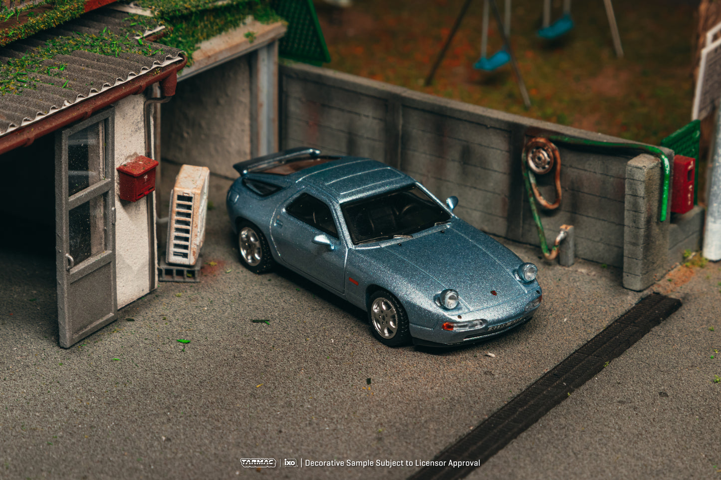 (Pre-Order) (T64G-084-BL) Tarmac Works - Porsche 928 GTS - Blue Metallic
