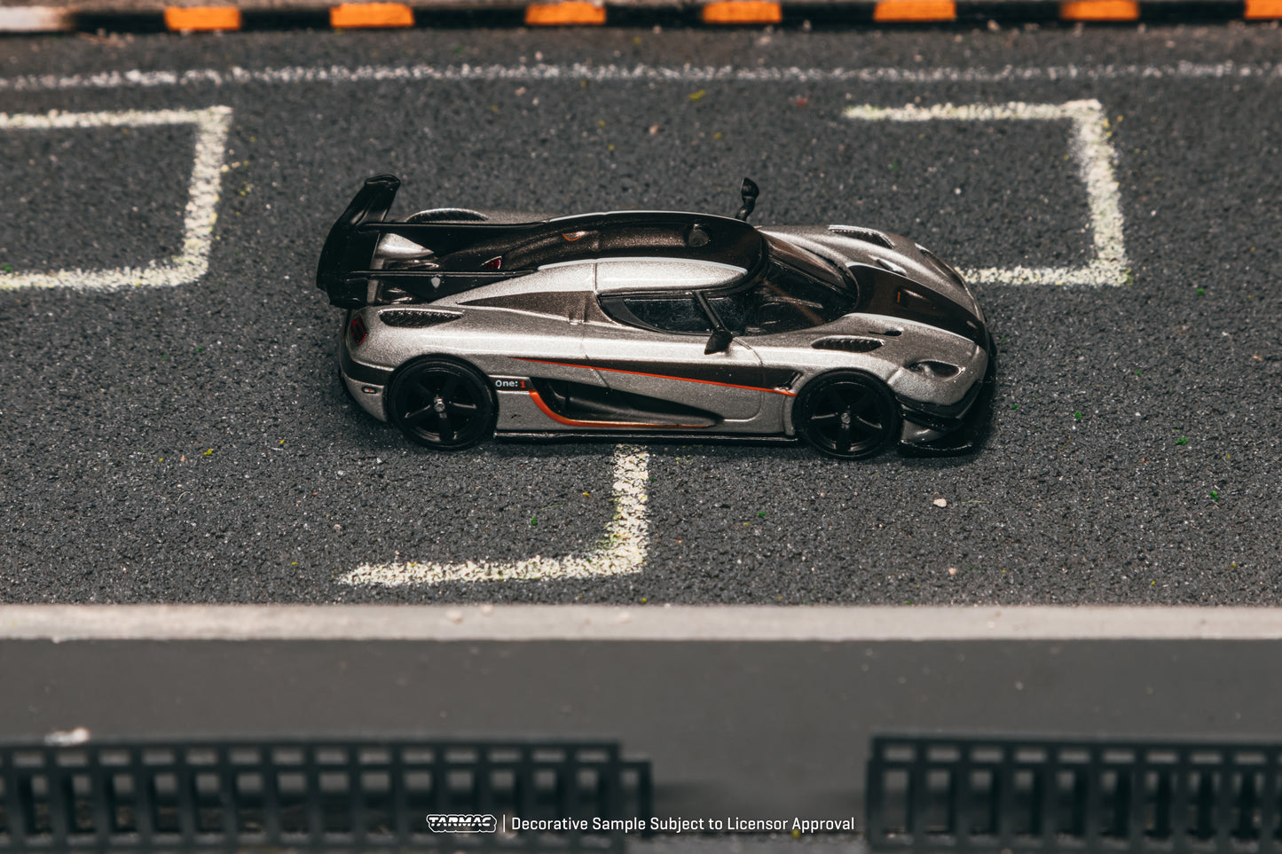 (Pre-Order) (T64G-TL054-SL) Koenigsegg One:1 (Silver)