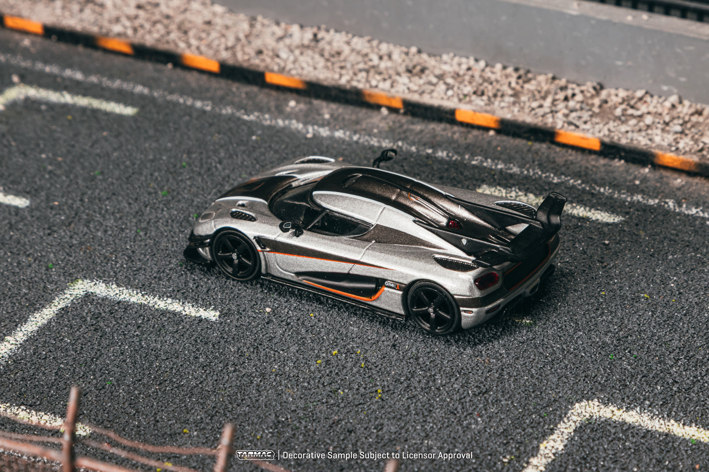(Pre-Order) (T64G-TL054-SL) Koenigsegg One:1 (Silver)