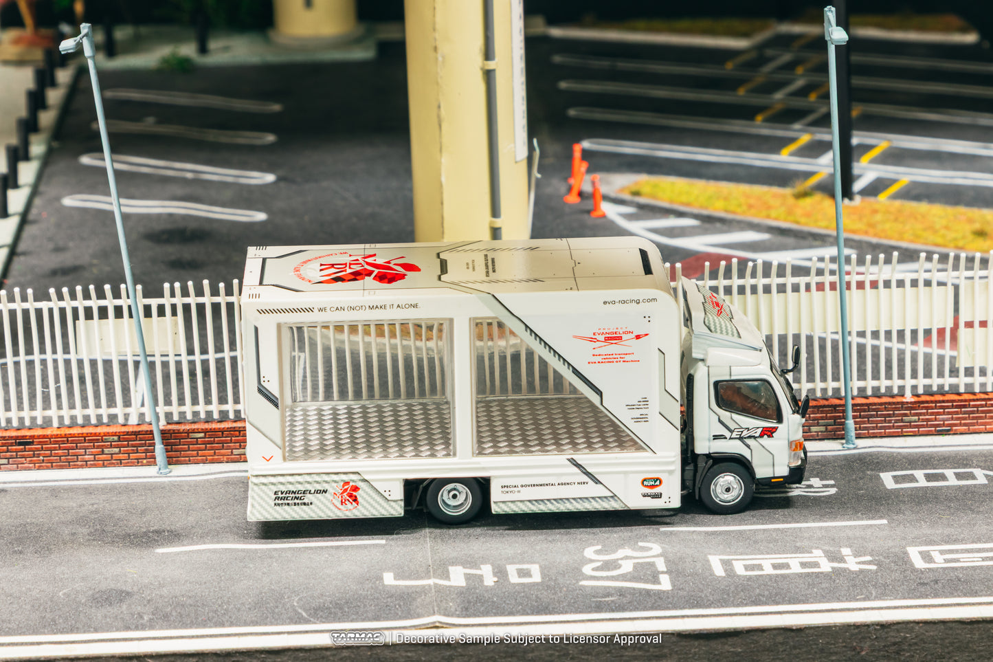 (Pre-Order) (T64T-TL002-EVA) Mitsubishi Fuso Canter EVA Racing