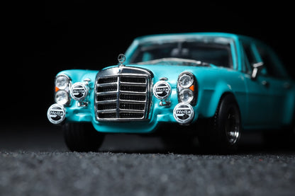 Mercedes Benz 300 SEL (Blue Pig)