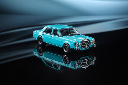 Mercedes Benz 300 SEL (Blue Pig)