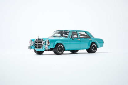 Mercedes Benz 300 SEL (Blue Pig)